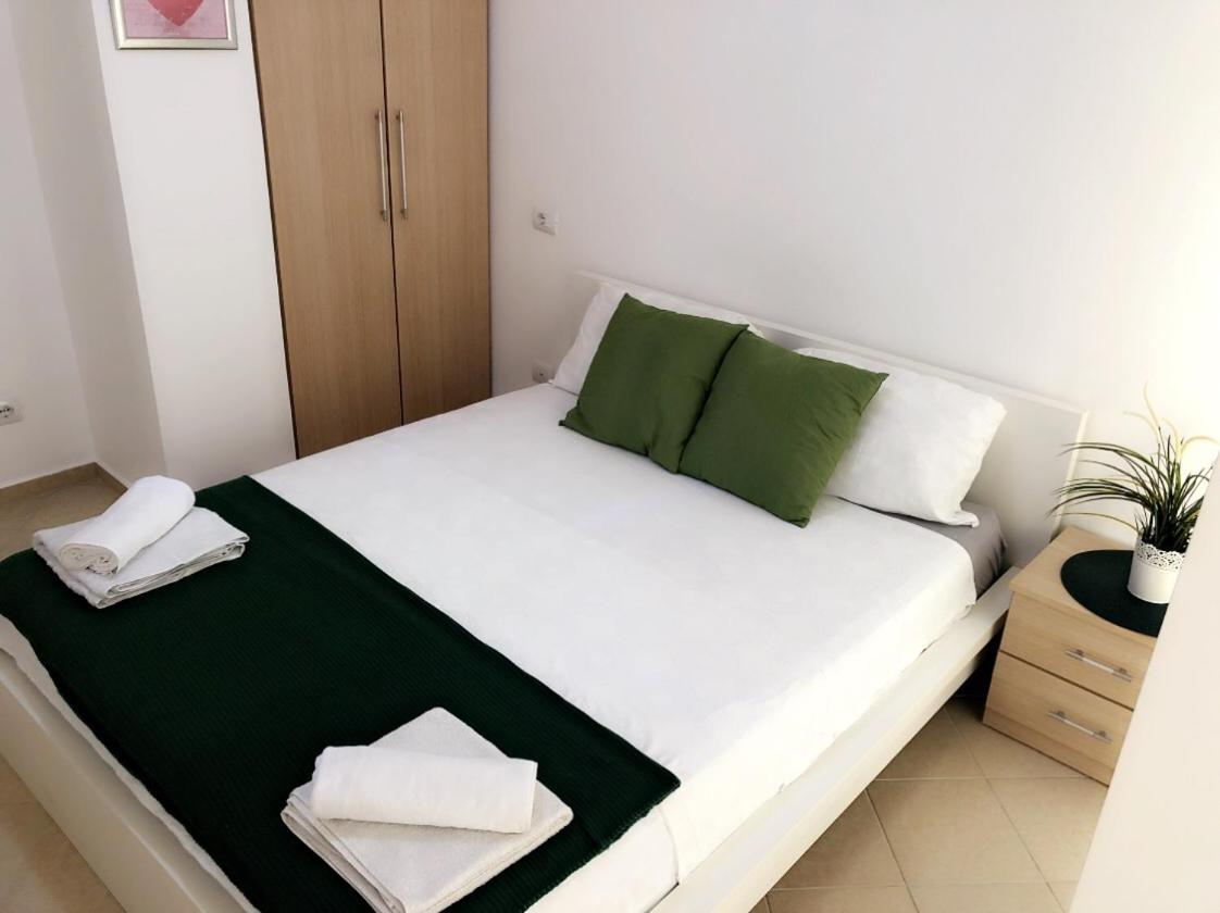 Bb Moderne Apartments Саранде Екстериор снимка