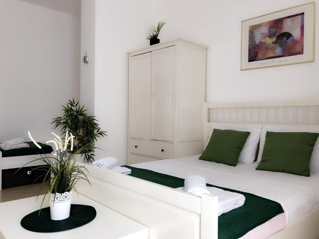 Bb Moderne Apartments Саранде Екстериор снимка